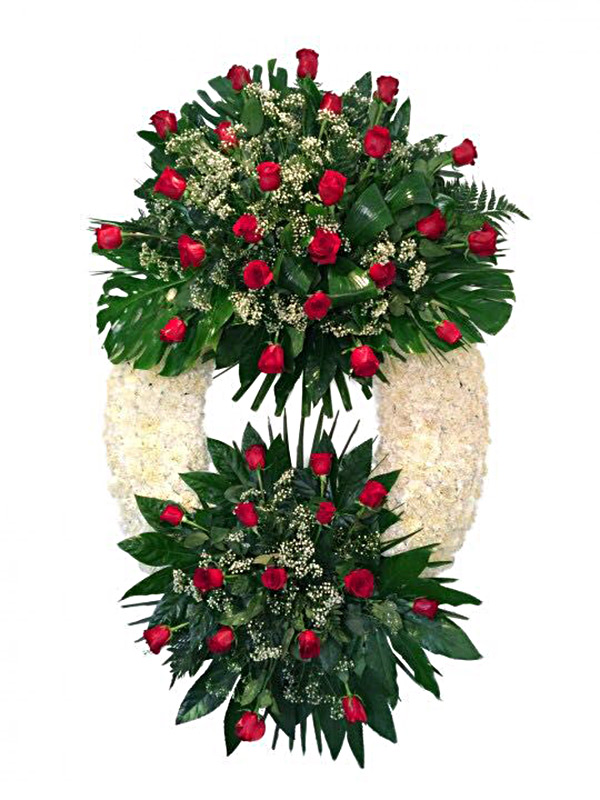 Corona Aro de paja de claveles blancos con 2 cabezales de rosas rojas